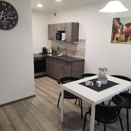 Apartament Maja Vendeghaz Dunaalmás