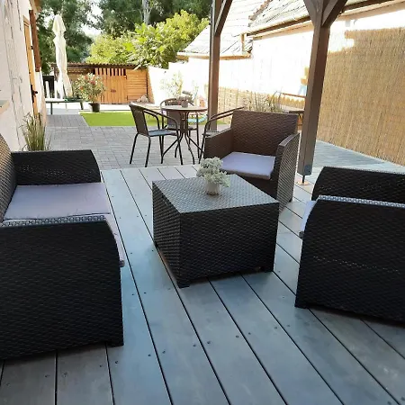 Maja Vendeghaz Apartament