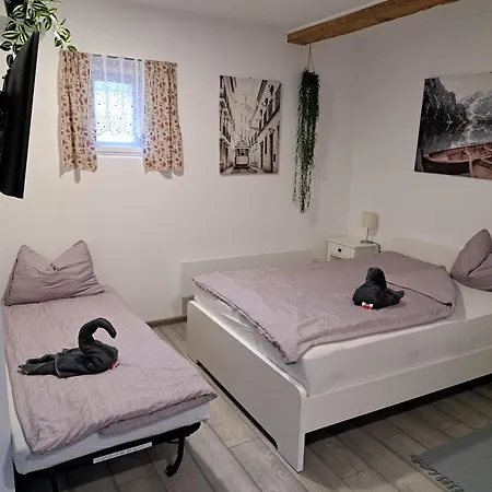 Maja Vendeghaz Apartament *