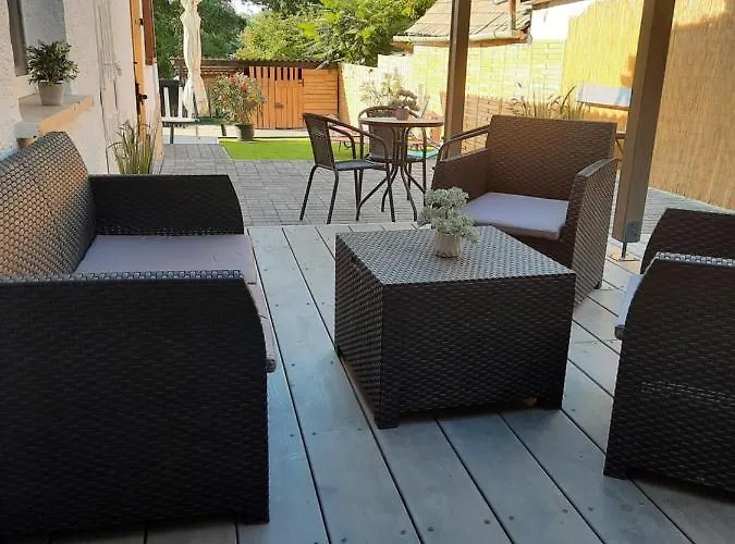 Maja Vendeghaz Dunaalmás